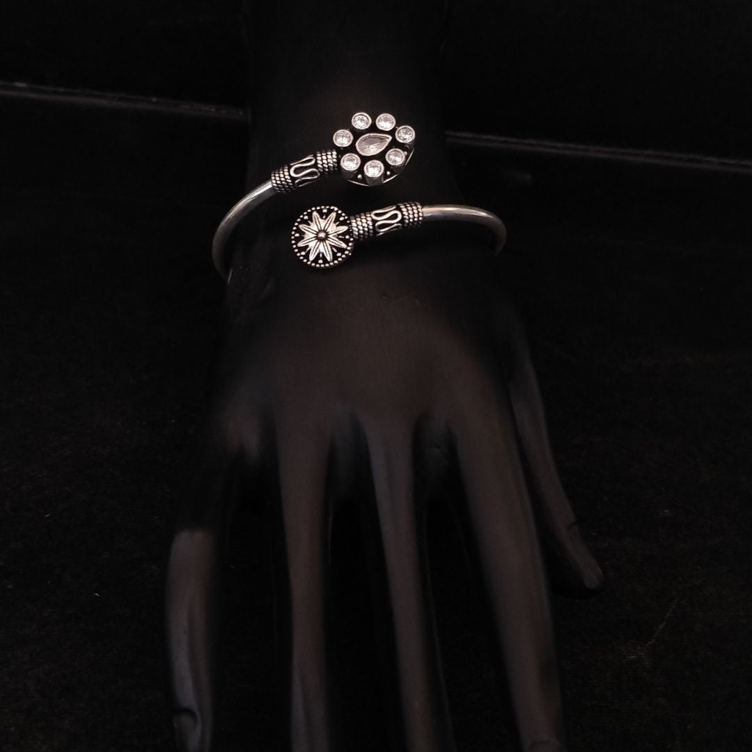 Candrin Harny Single Bangle