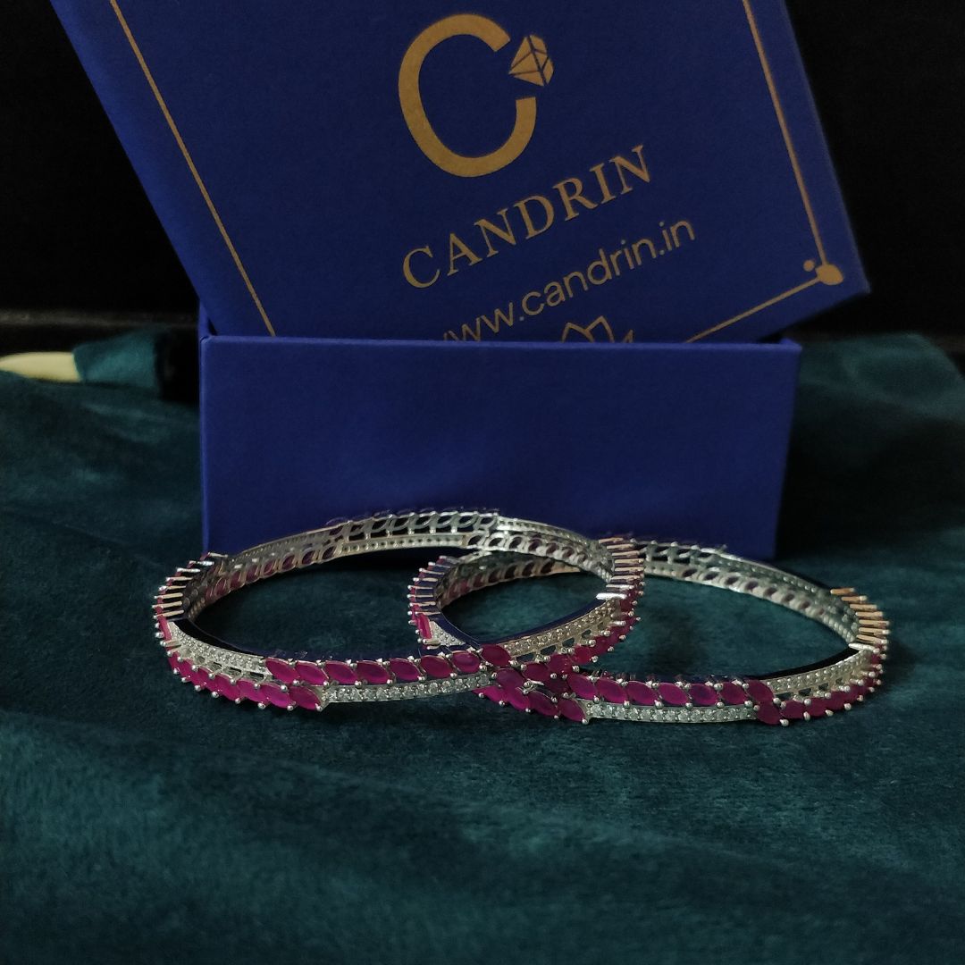 Candrin Yarda Bangle