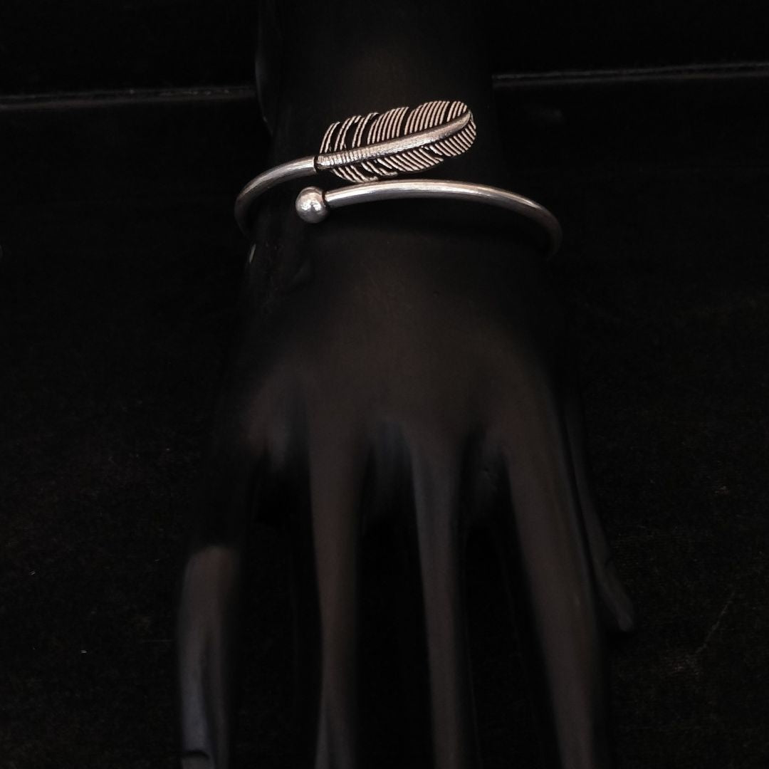 Candrin Leafer Single Bangle