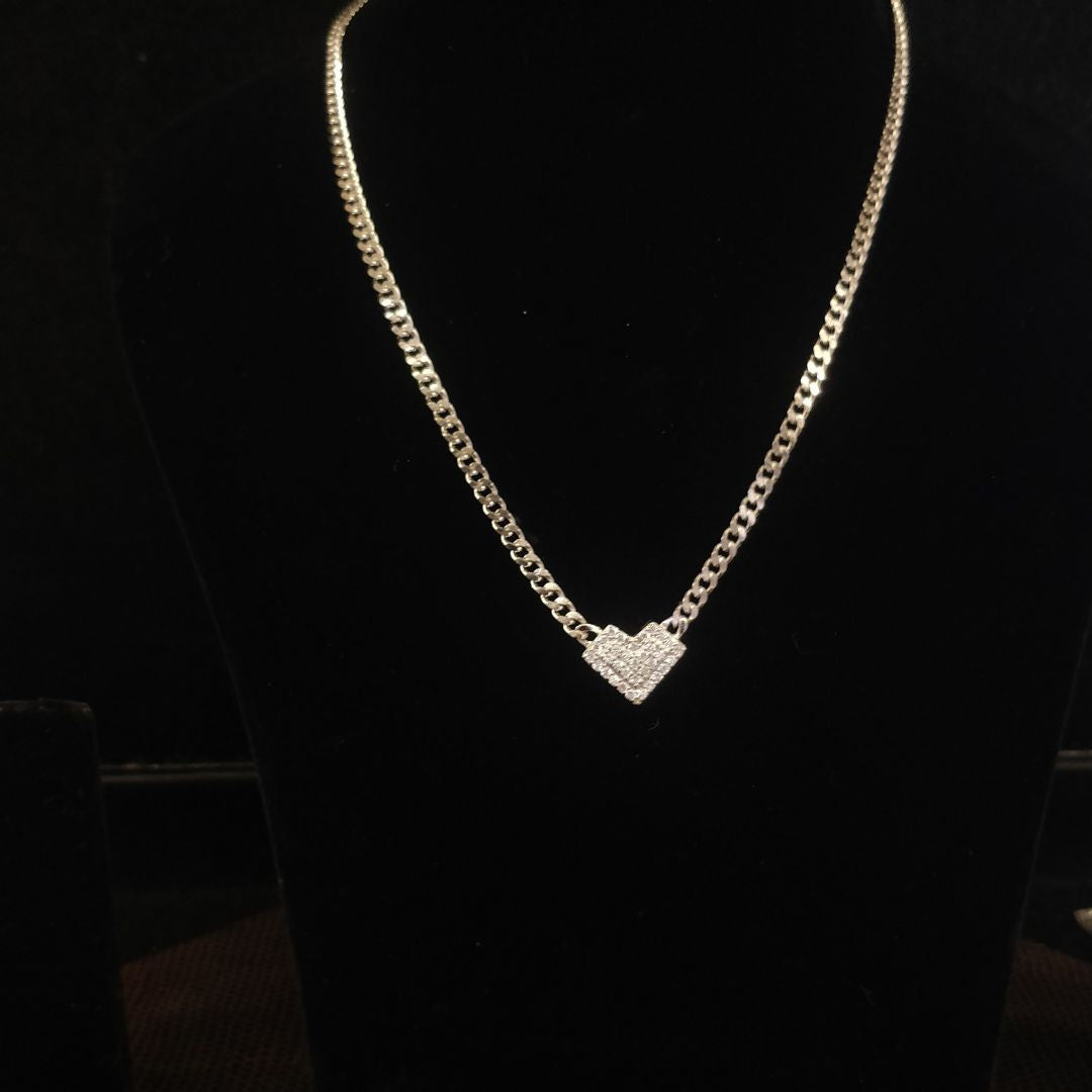 Candrin Sophie Magnetic Pendent