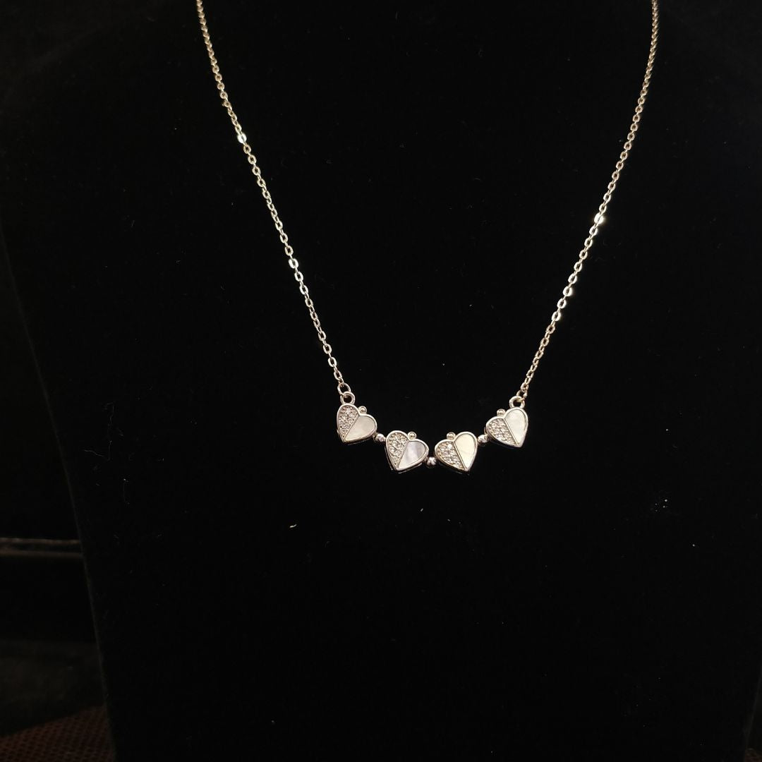 Candrin Sarah Magnetic Pendent