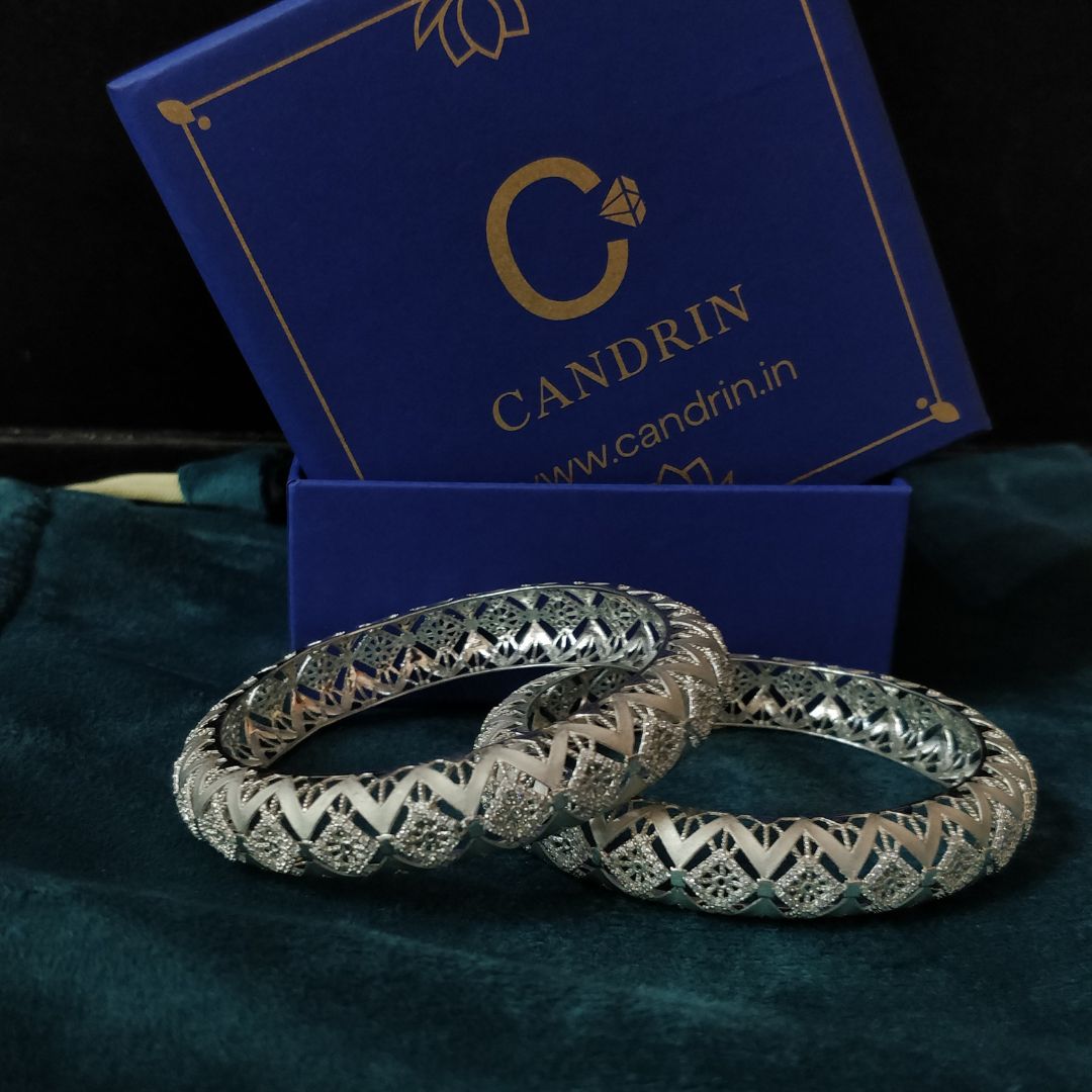 Candrin Tarrom Bangle