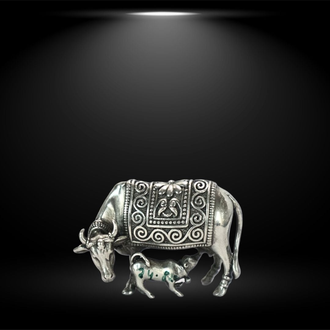 कैंड्रिन 925 गाय बछड़े के साथ 2डी आर्टिकल