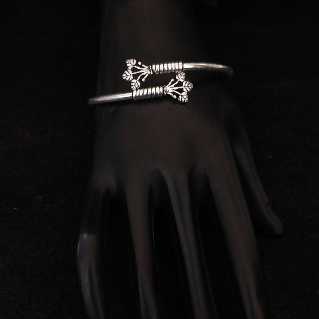 Candrin Hodled Single Bangle