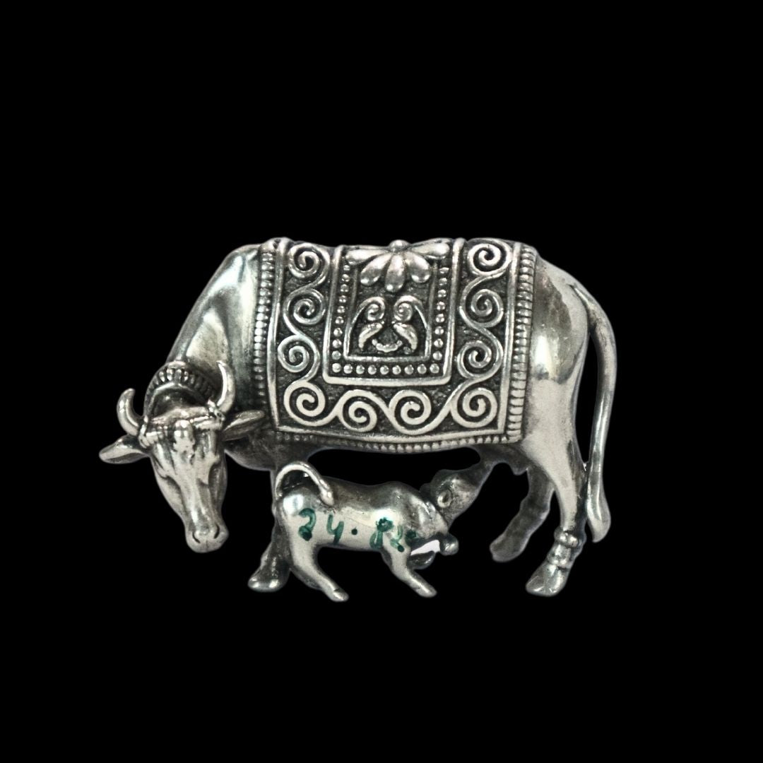 कैंड्रिन 925 गाय बछड़े के साथ 2डी आर्टिकल