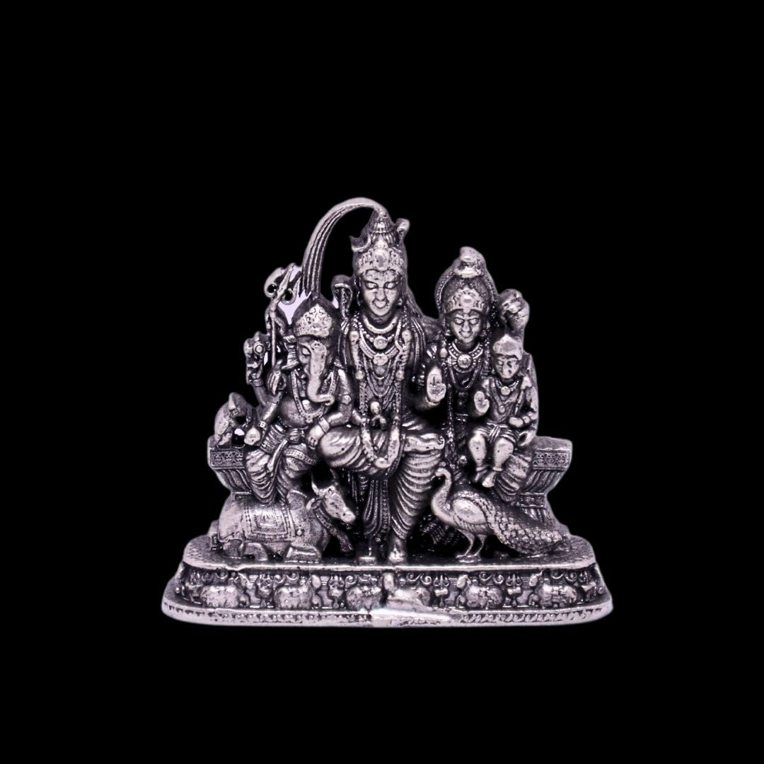 कैंड्रिन 925 शिव परिवार 2डी मूर्ति