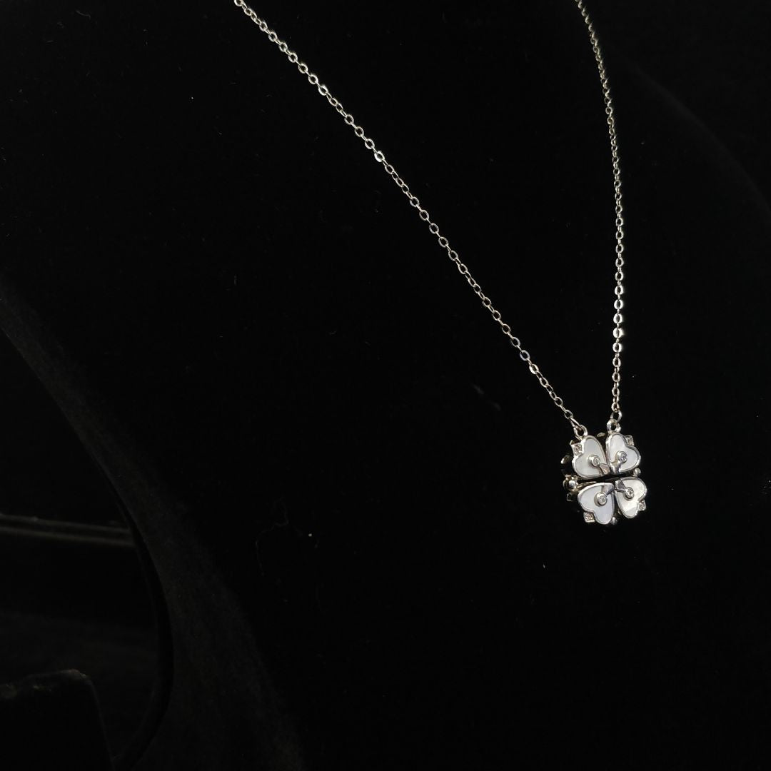 Candrin Angela Magnetic Pendent