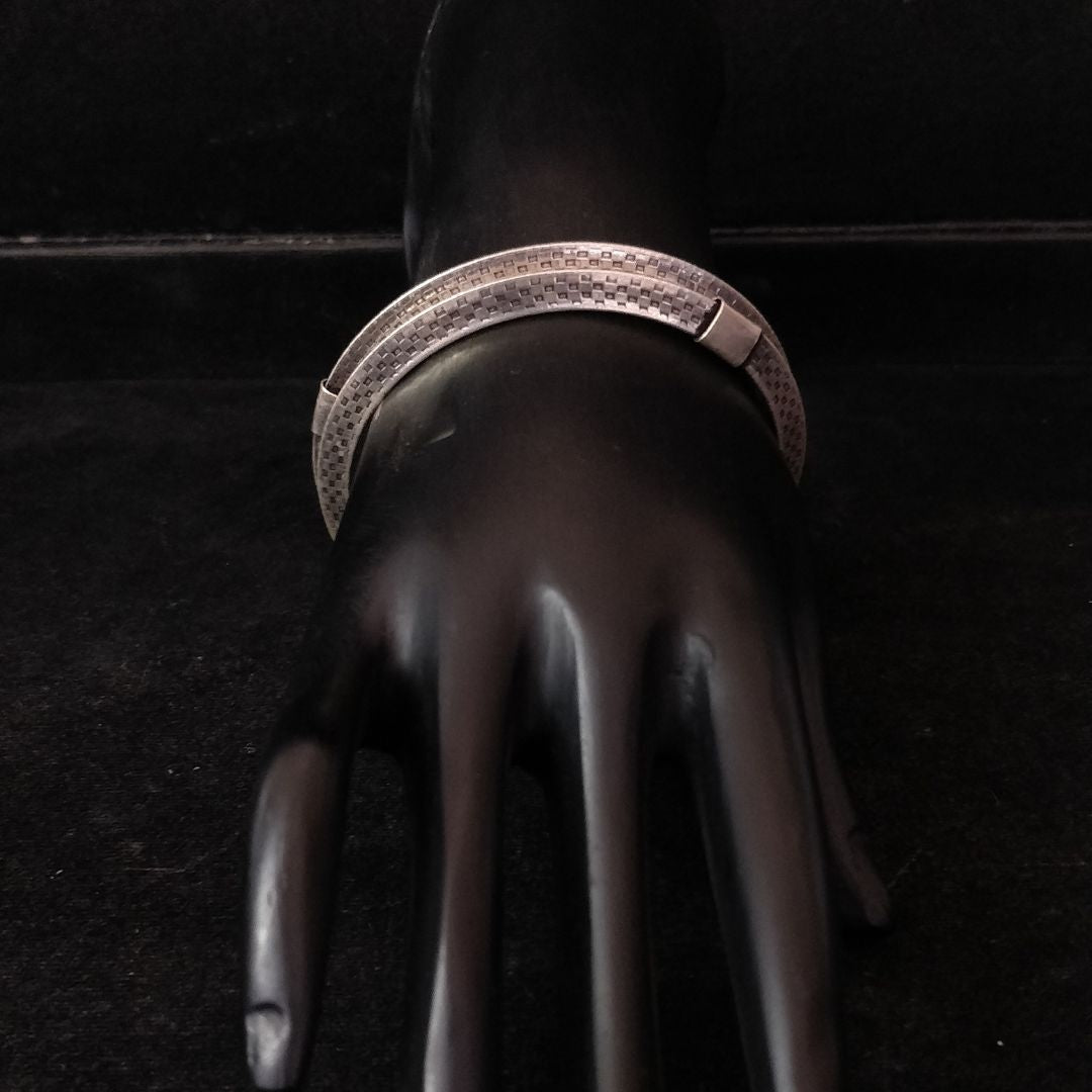 Candrin Celmony Bangle