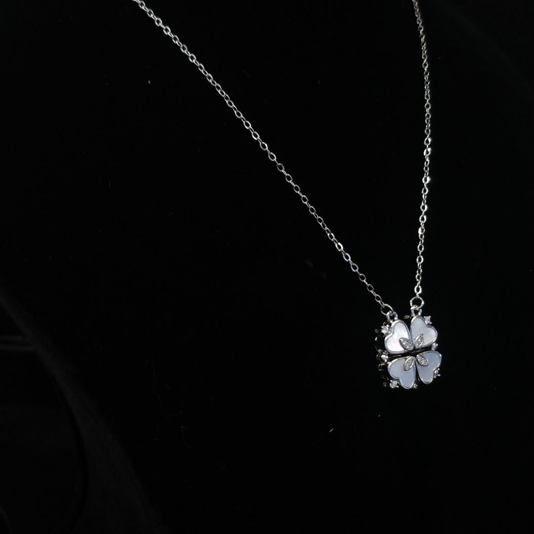 Candrin Pamela Magnetic pendent