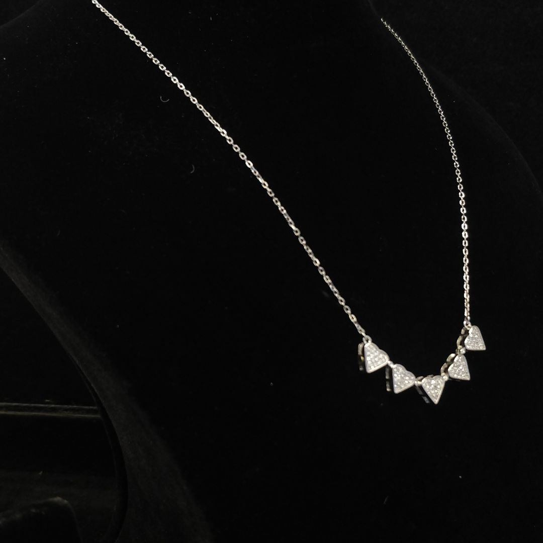 Candrin Ekela Magnetic Pendent