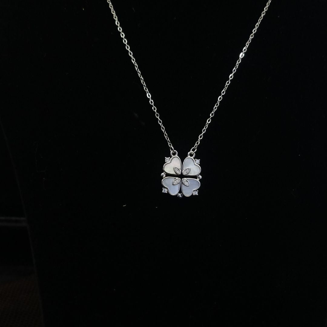 Candrin Pamela Magnetic pendent