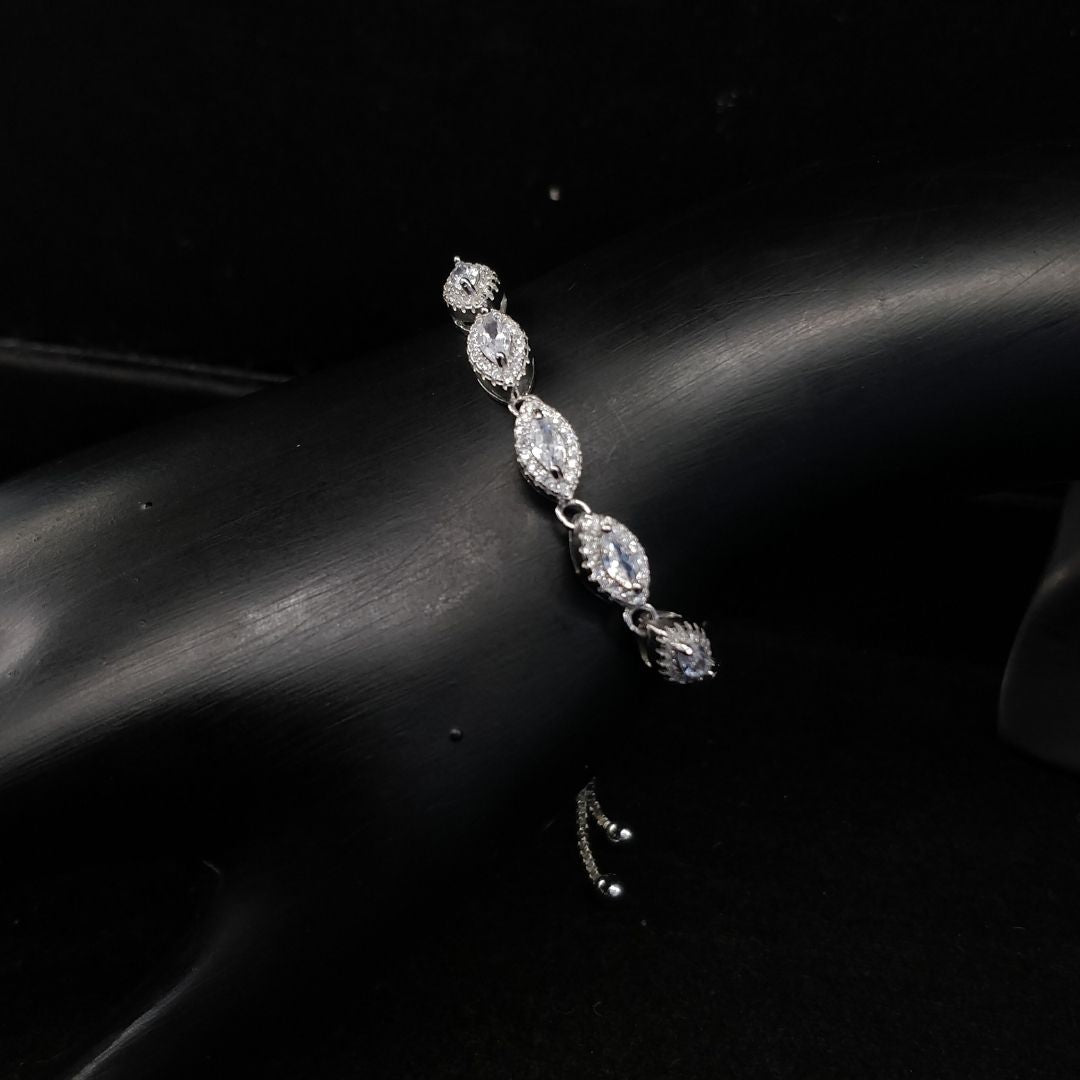 Candrin Austra Ladies Bracelet