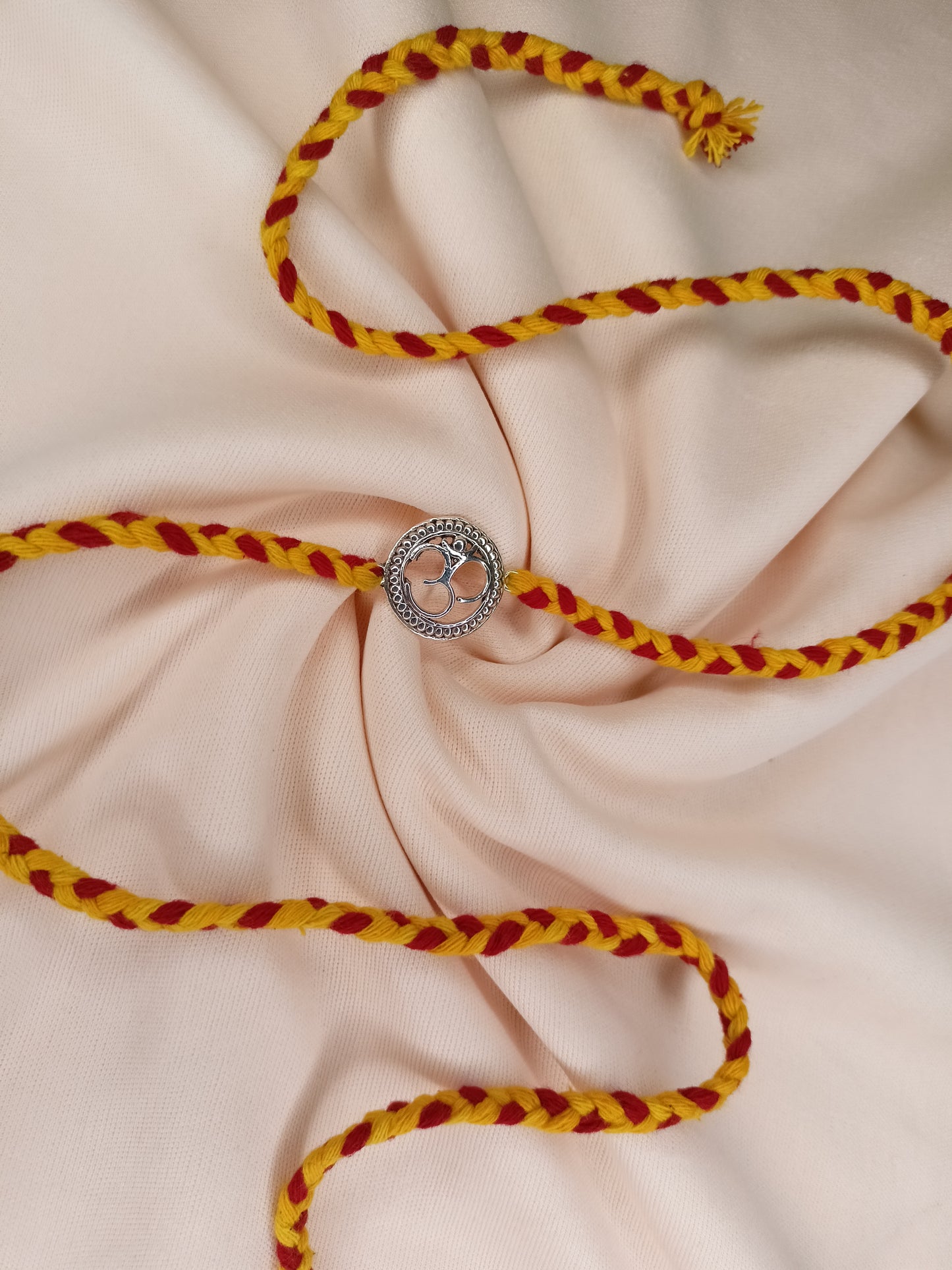 Candrin Om Rakhi