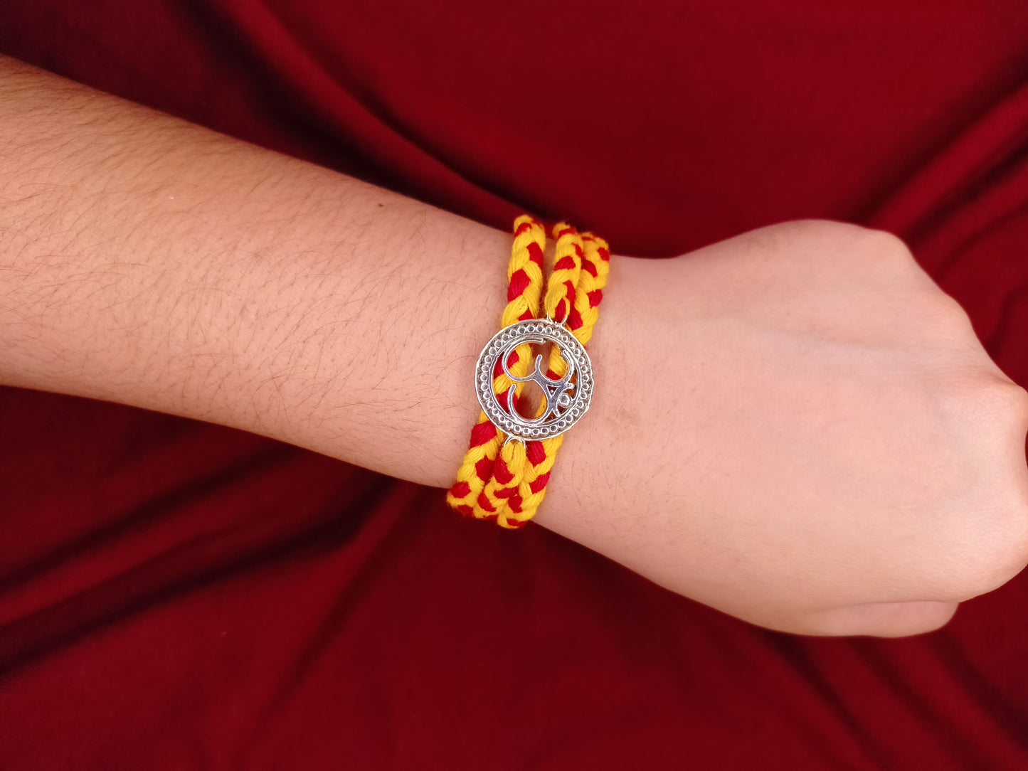 Candrin Om Rakhi