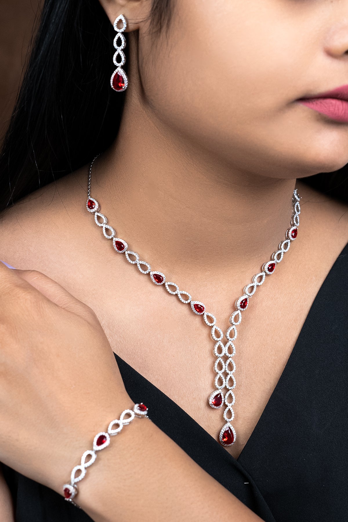 Candrin Leslie Necklace