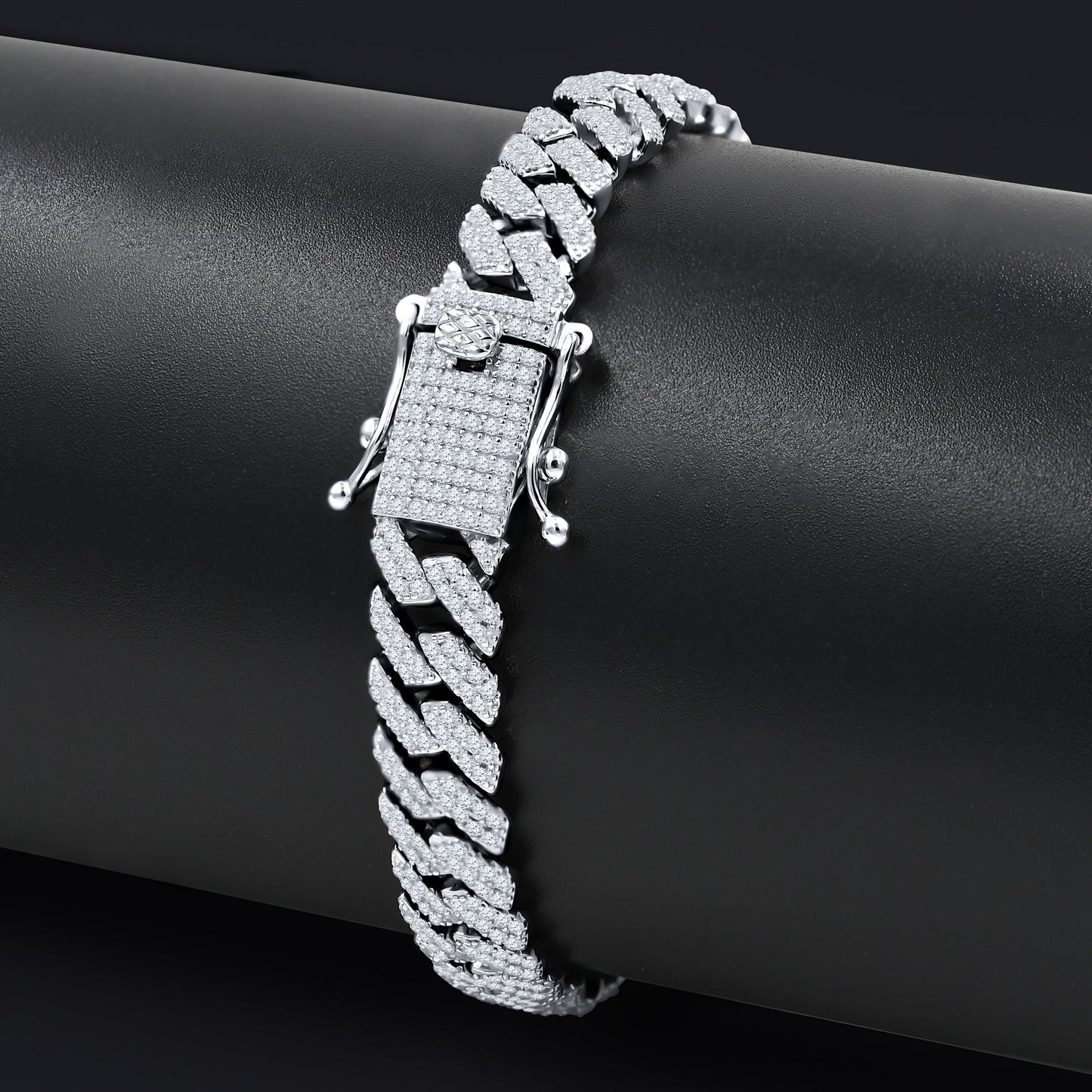 Candrin unique Men Bracelet