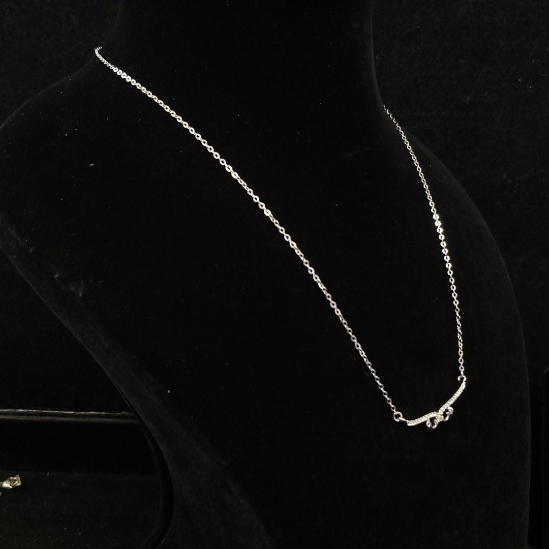 Candrin Alora Silver Chain Pendent