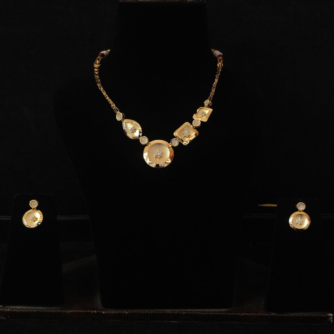 Candrin Sabgo Necklace