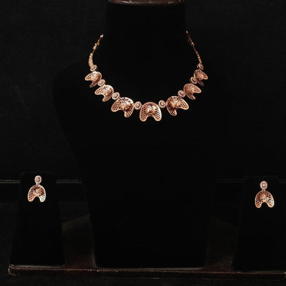 Candrin Athly Necklace