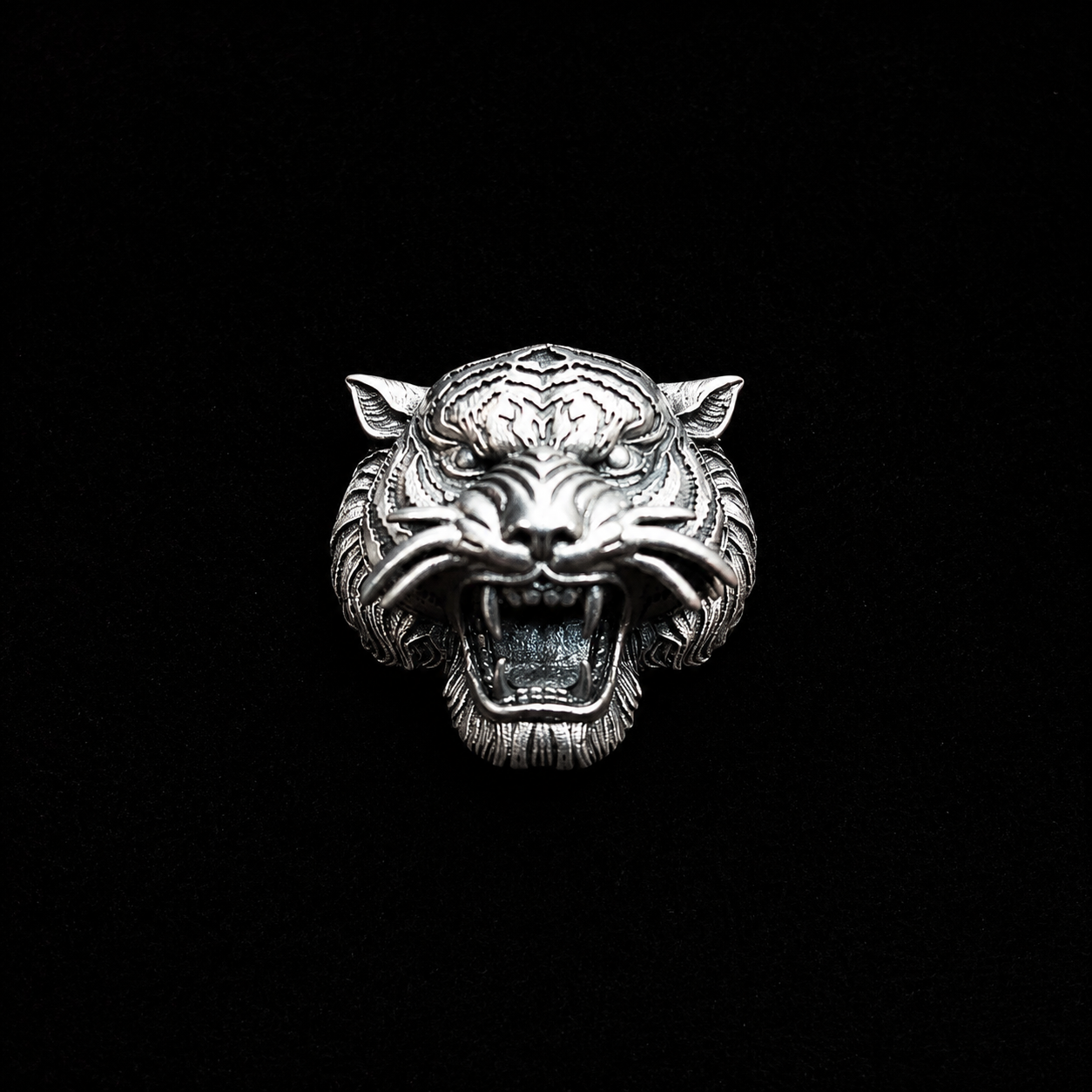 Royal Roaring Tiger Head Antique Silver Finish Brooch