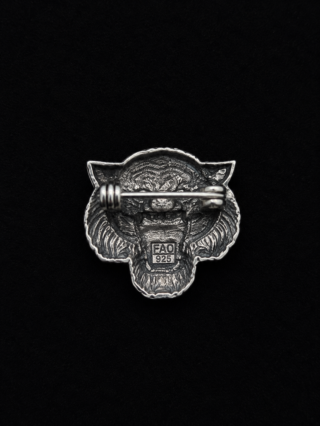 Royal Roaring Tiger Head Antique Silver Finish Brooch