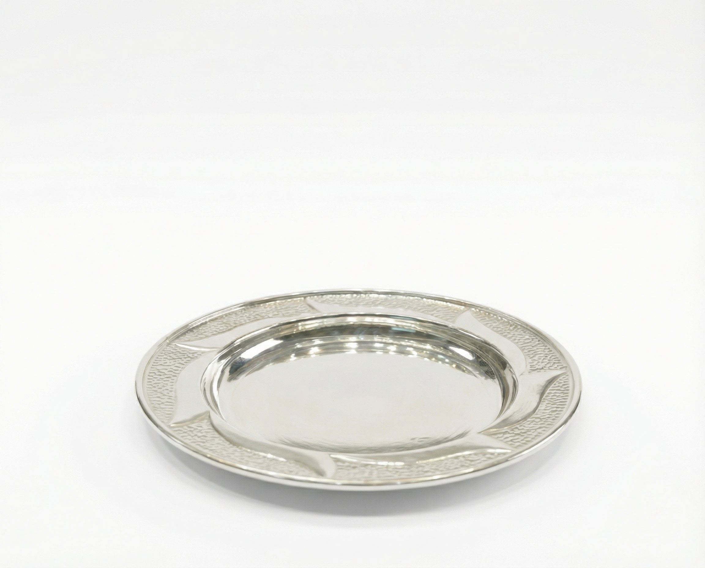 Dining Silver Plates