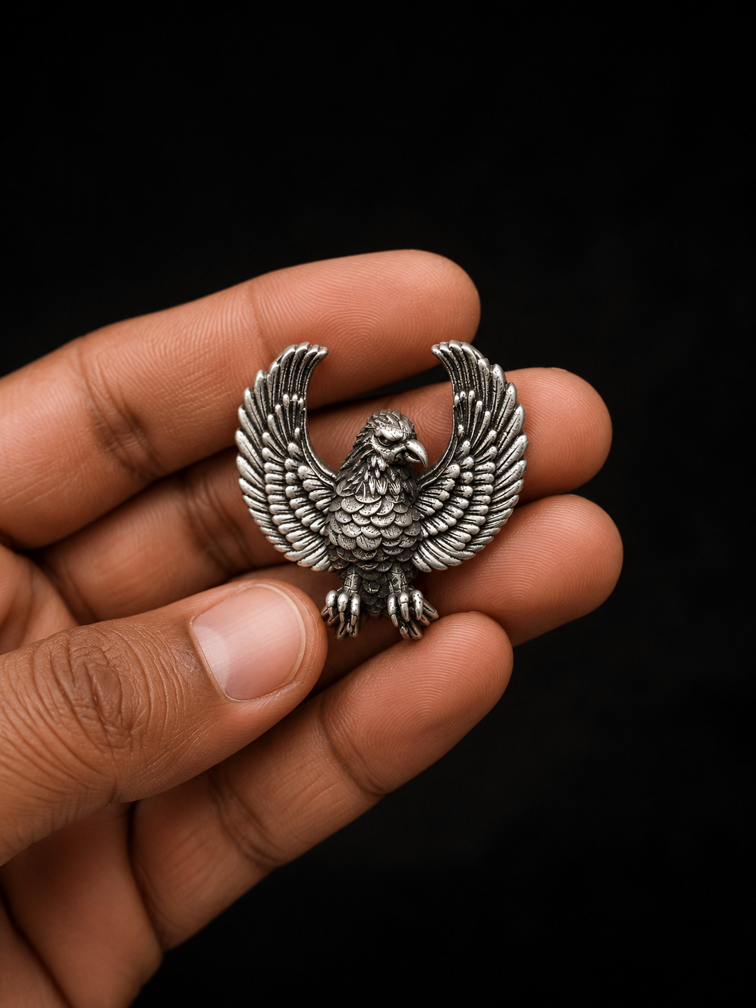 Majestic Eagle Designer Brooch Pin – Silver Finish