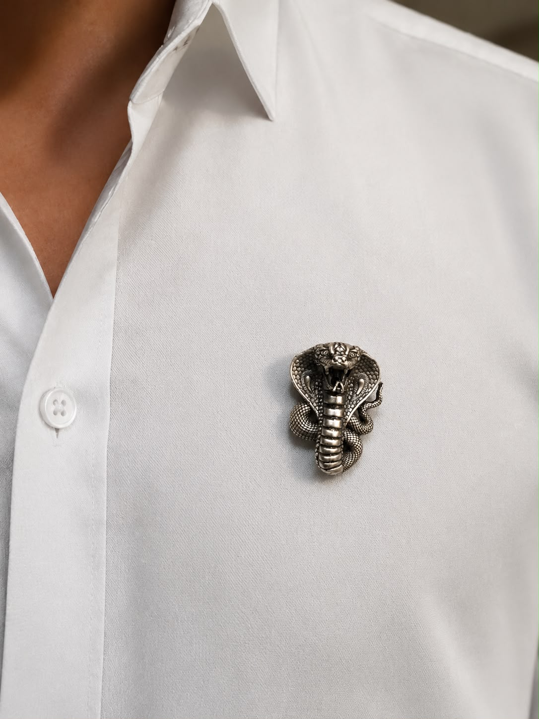 Royal Cobra Antique Silver Finish Brooch Lapel