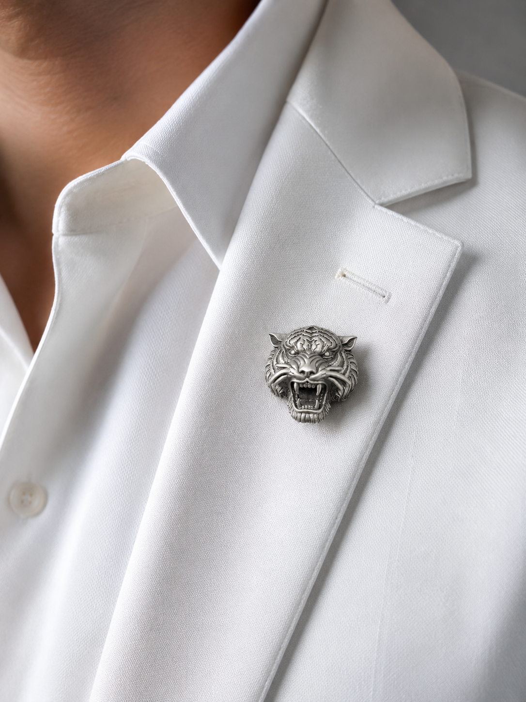 Royal Roaring Tiger Head Antique Silver Finish Brooch
