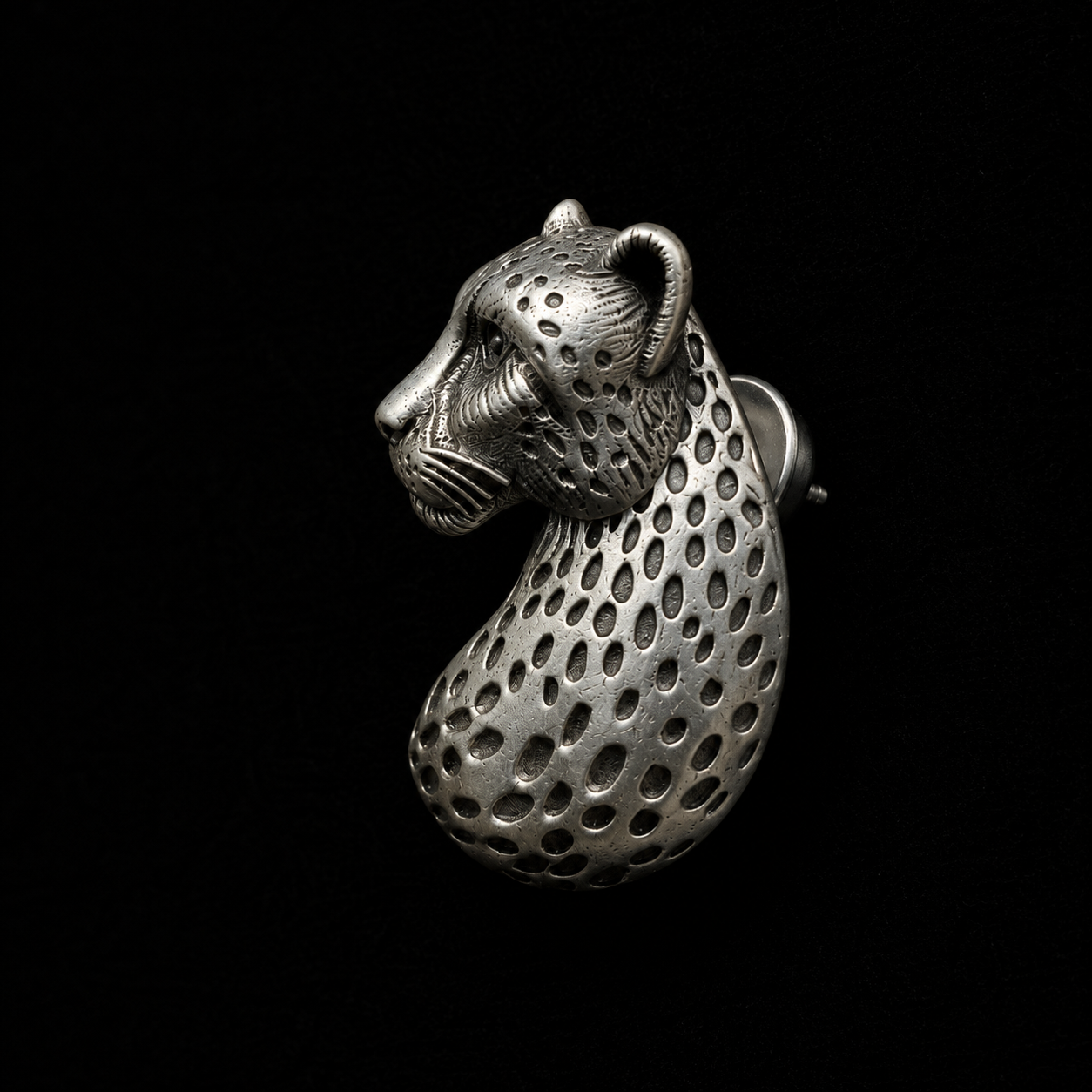 Majestic Leopard Designer Brooch Pin – Silver Finish