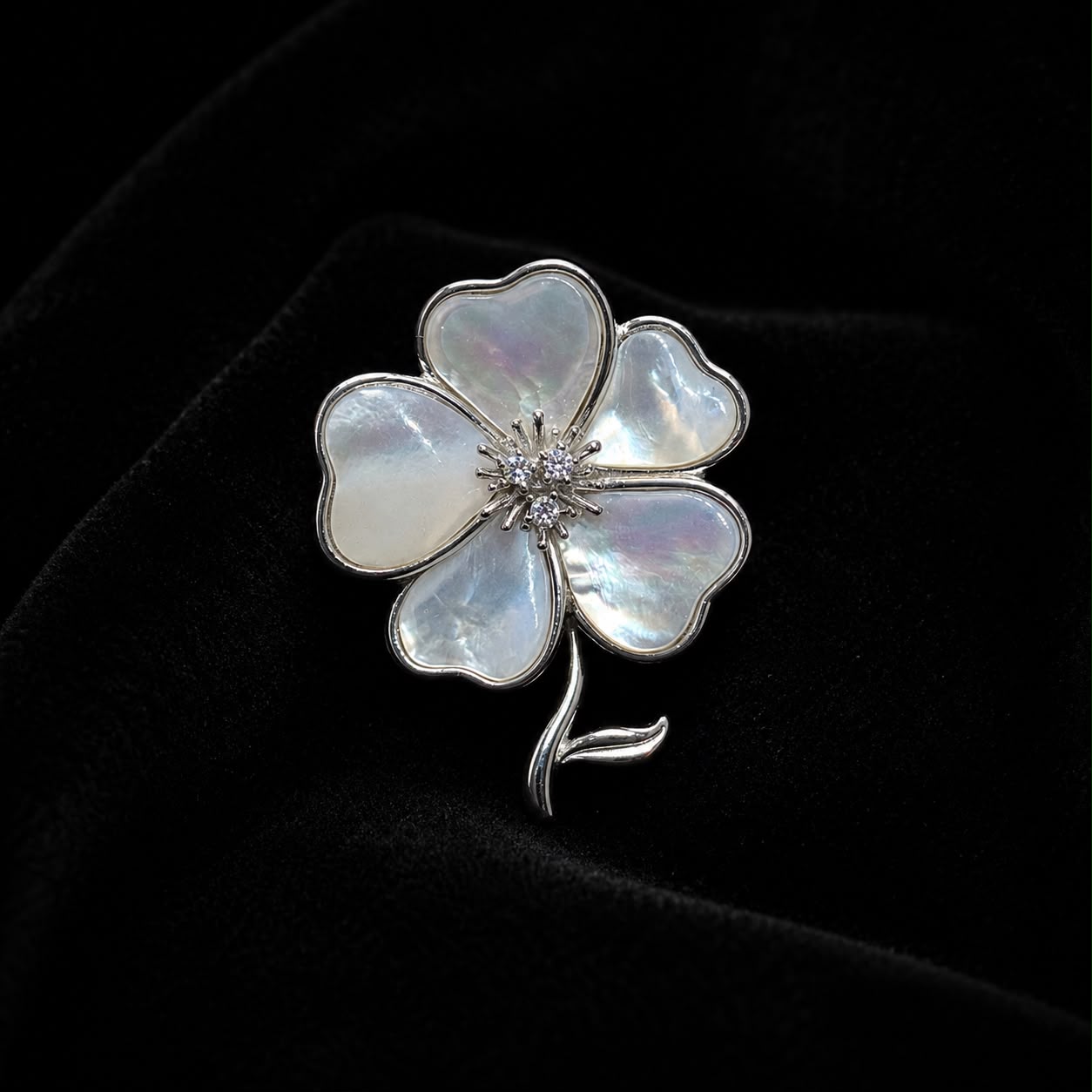 Mother of Pearl Floral Brooch