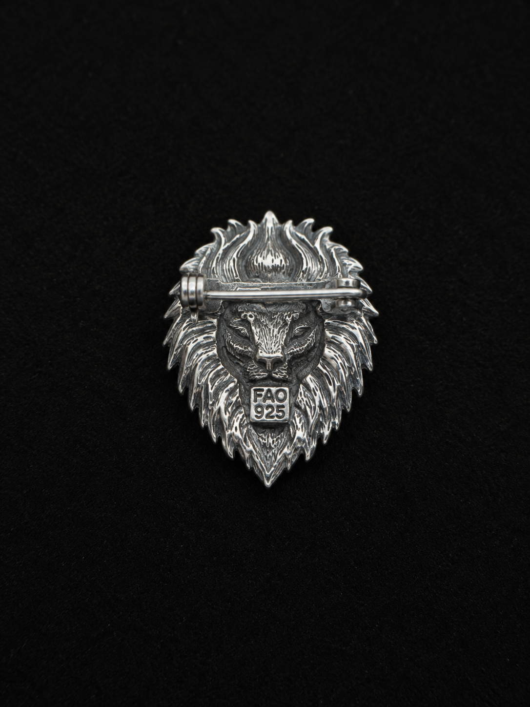 Royal Lion Head Designer Brooch Pin – Antique Silver Finish